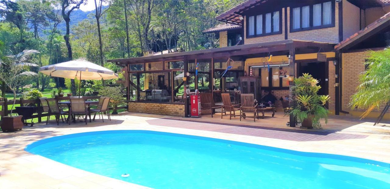 Havila Arara Azul Pensión Nova Friburgo